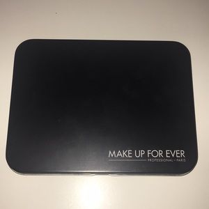 MUFE magnetic palette 🌼